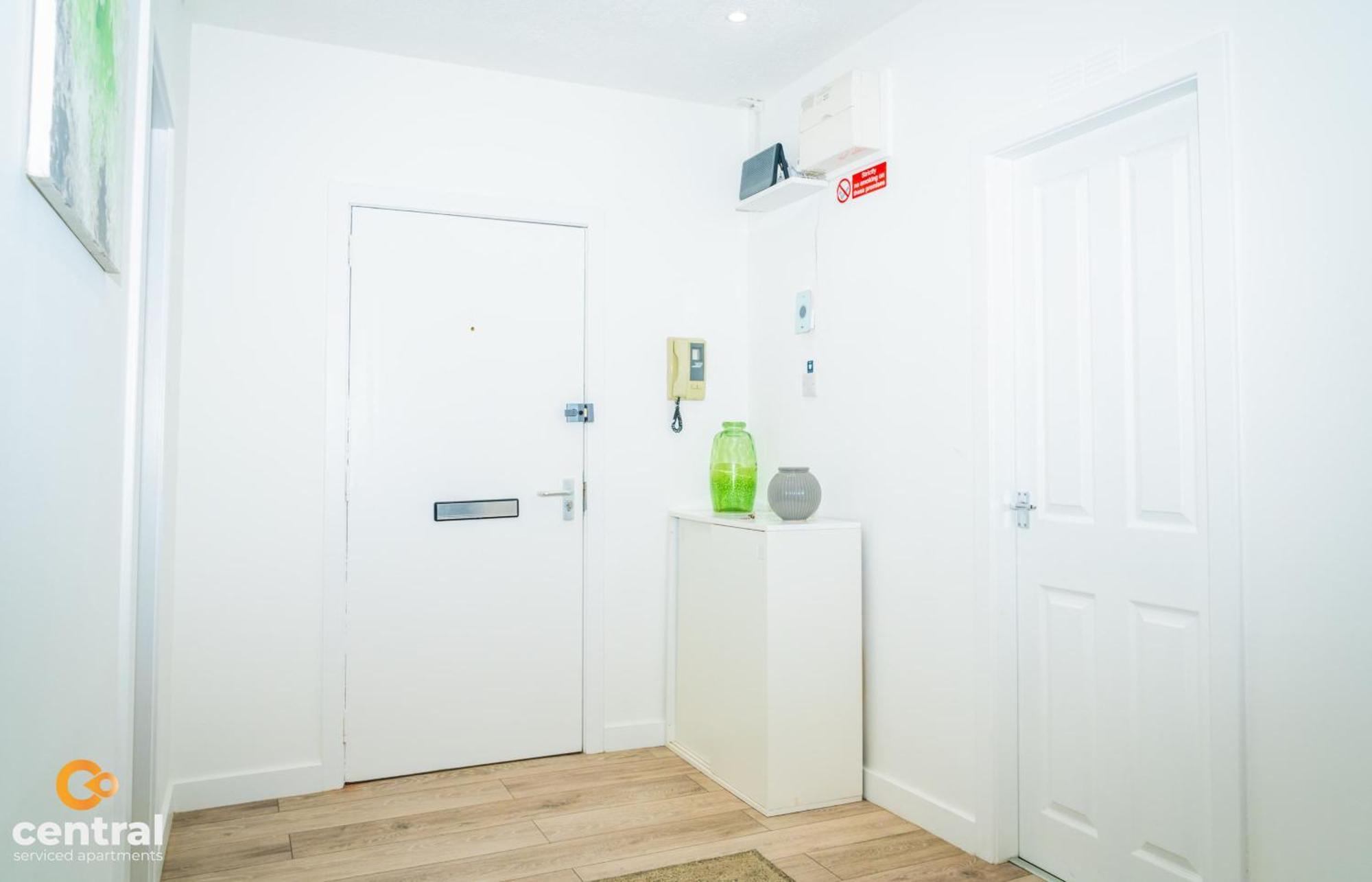 Central Serviced Apartments - 2 Bedroom - Walk Away From City Centre & Universities - Sleeps 4 - 3 X Double Beds - Smart Tvs In All Rooms - Short Term Stays Welcome - Walk Away From Train & Bus Station - Preferred Location For Short Stay In Dundee Zewnętrze zdjęcie
